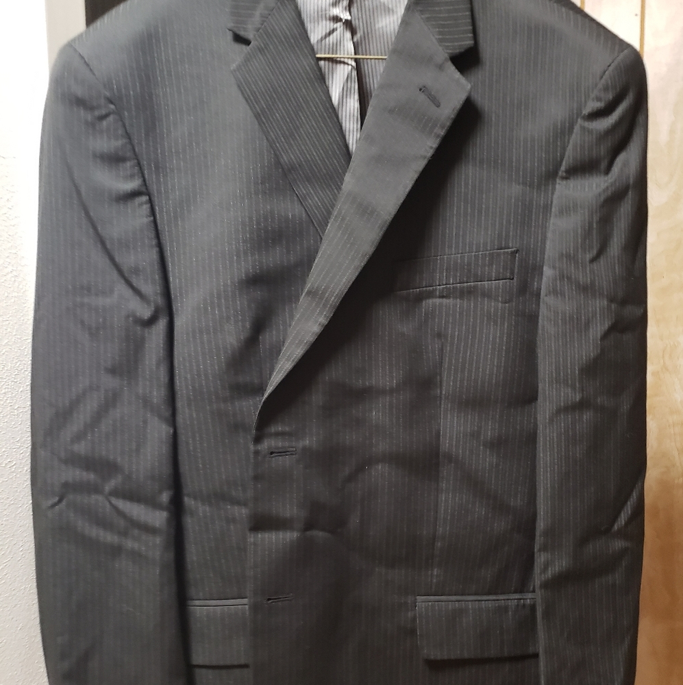 Joseph Abboud black pinstripe suit 46r